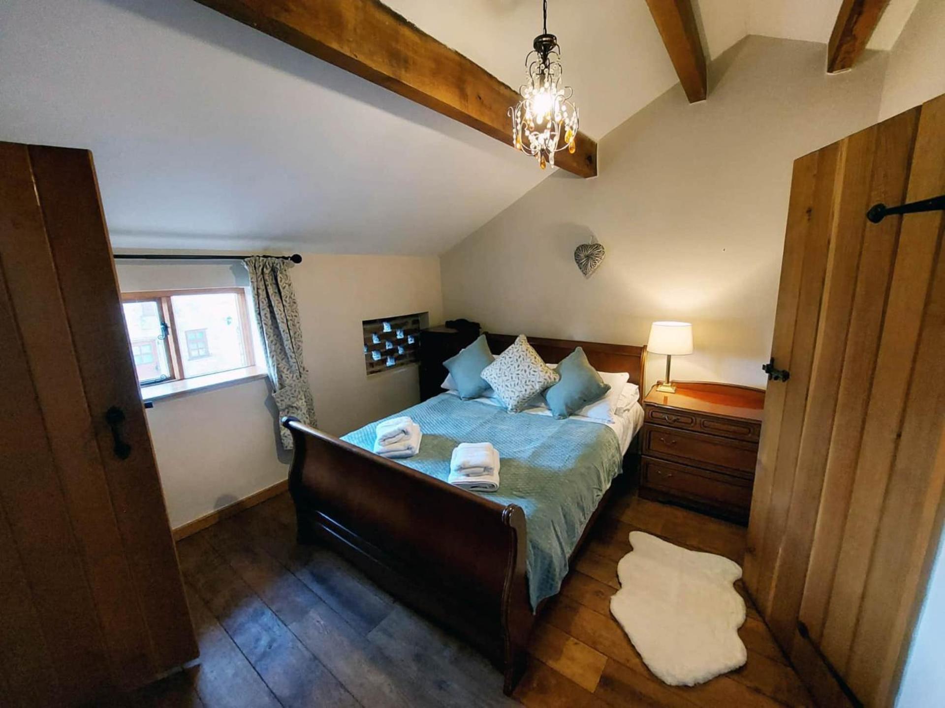 The Old Mill Barn With Hot Tub And Private Use Of Heated Pool Βίλα Wirral Εξωτερικό φωτογραφία